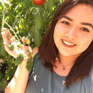 Meet your Posher, Liz